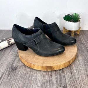 * b.o.c. | Black leather Ankle Booties with Heels Size 8